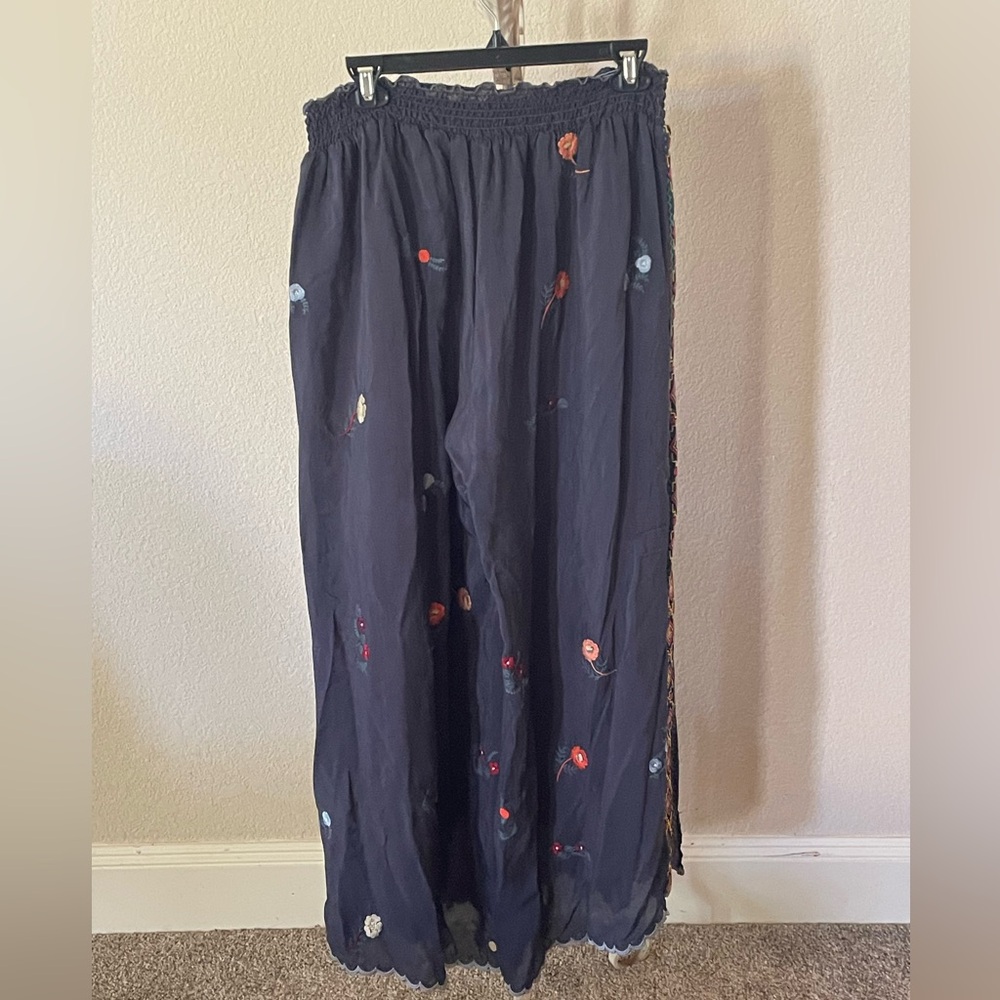 Johnny Was wide leg embroidered rayon pants XL